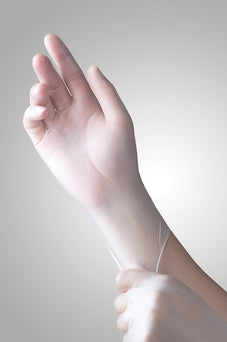 Tronex Vinyl Synthetic + Memory Powder-Free Examination Gloves, Medium
